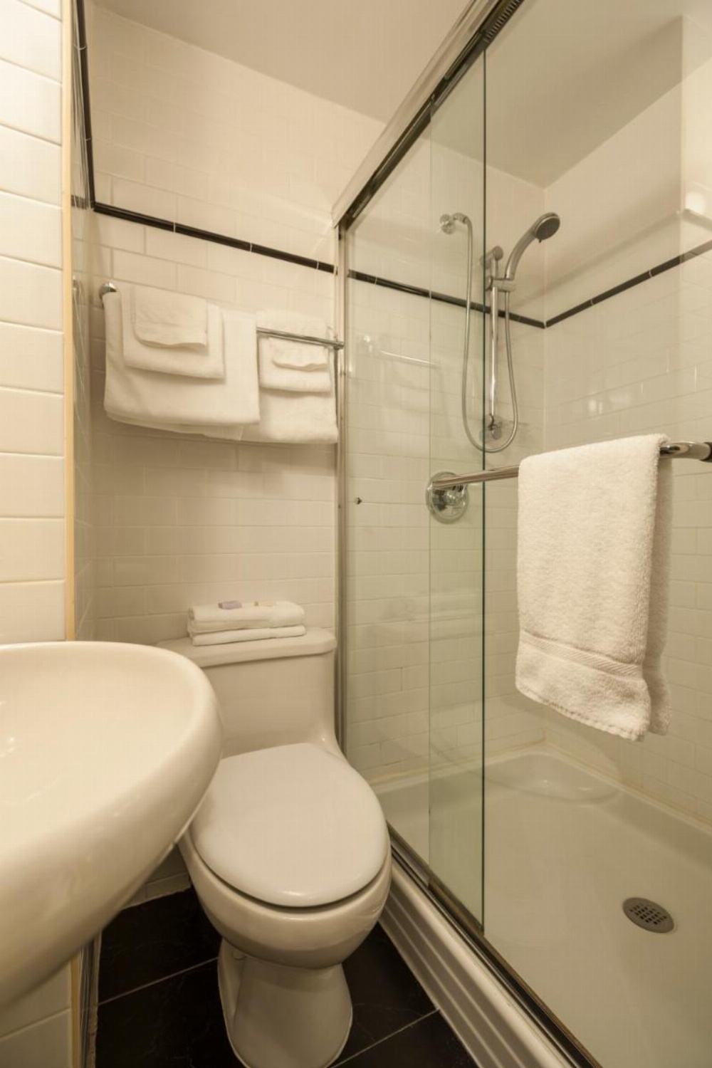 Room image 5