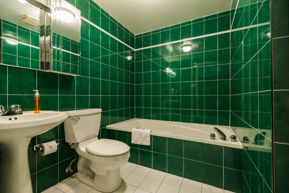 Room image 4