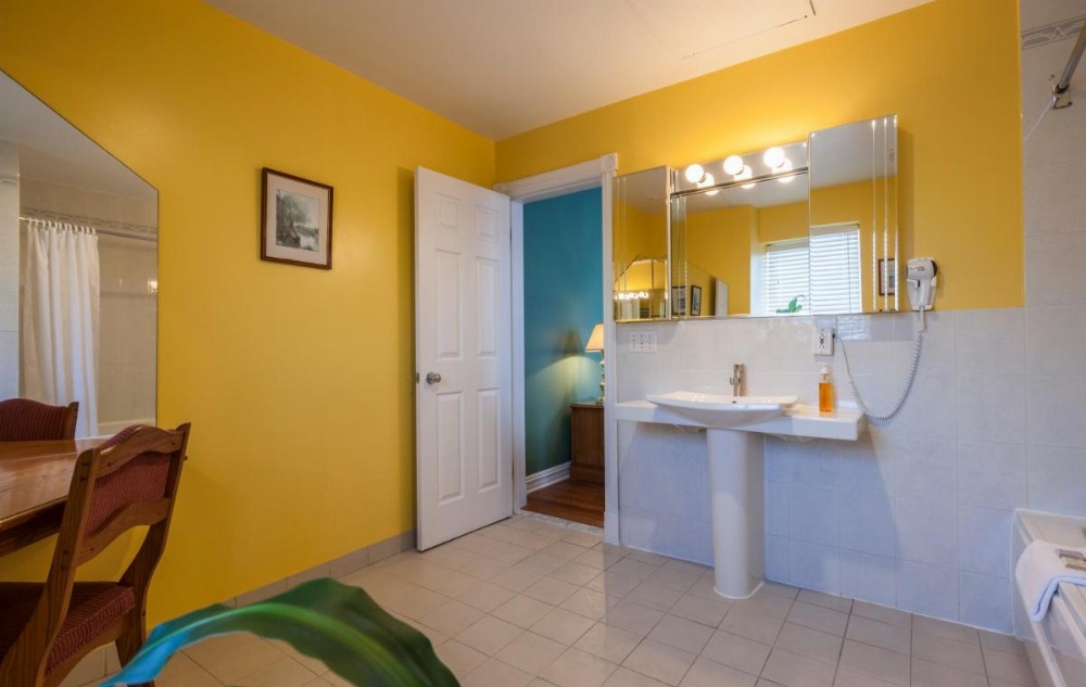 Room image 5