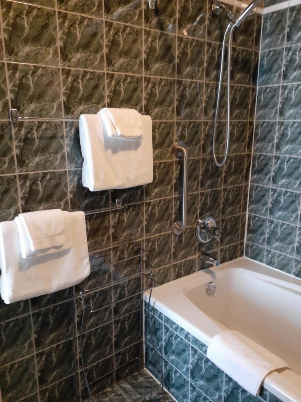 Room image 5
